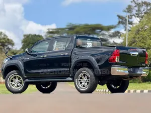 Toyota Hilux Revo Smart Cab Deisel 2.4 AWD 2018 Black