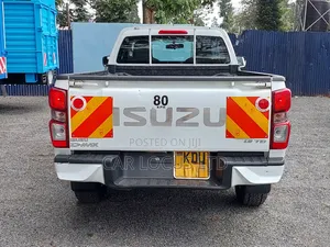 Isuzu D-MAX 2025 White