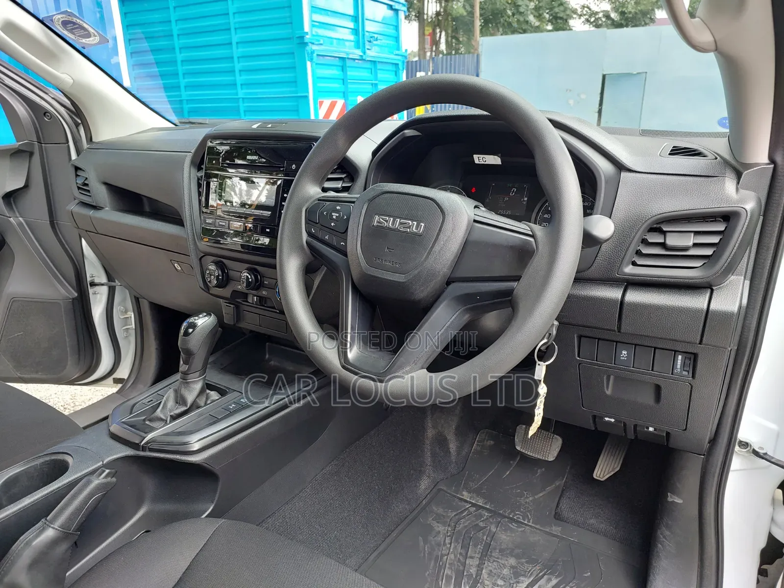 Isuzu D-MAX 2025 White