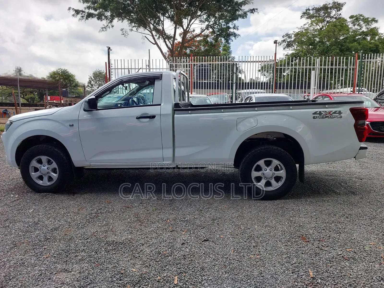 Isuzu D-MAX 2025 White
