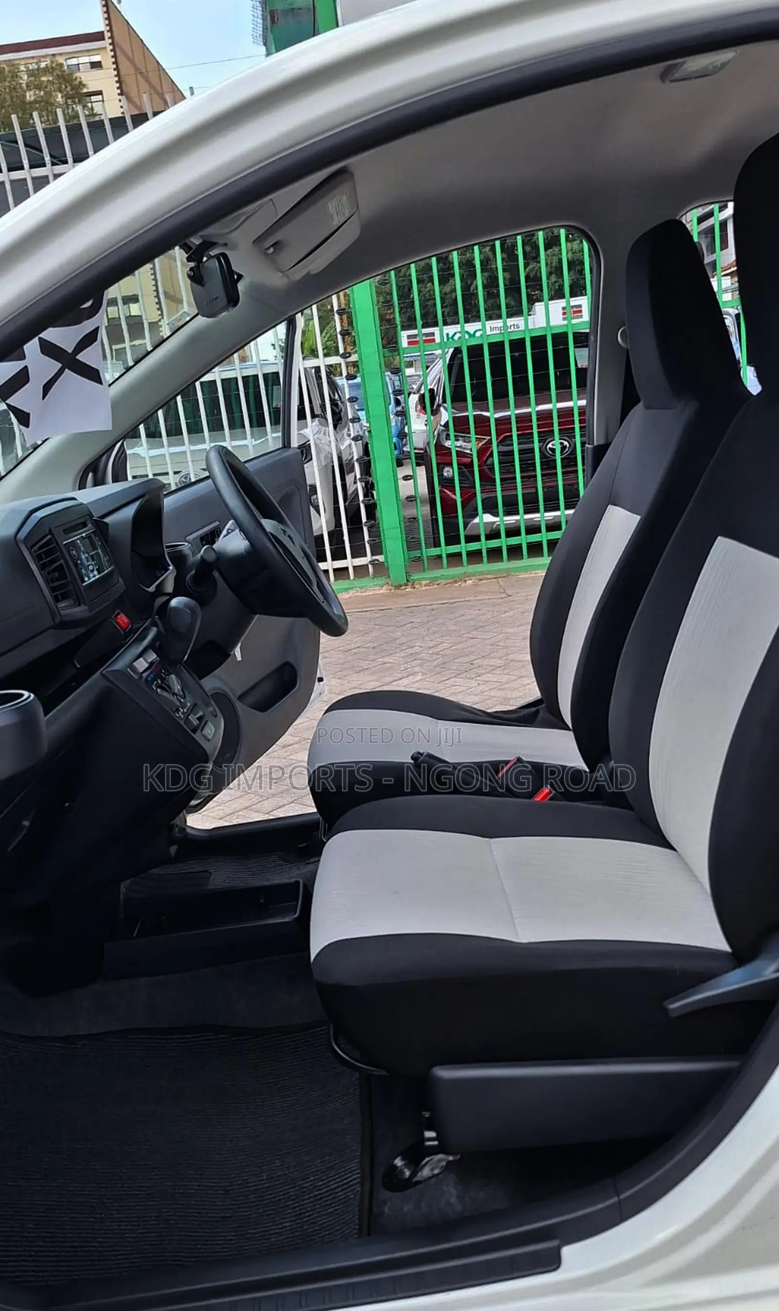 Toyota Pixis Epoch 2019 White
