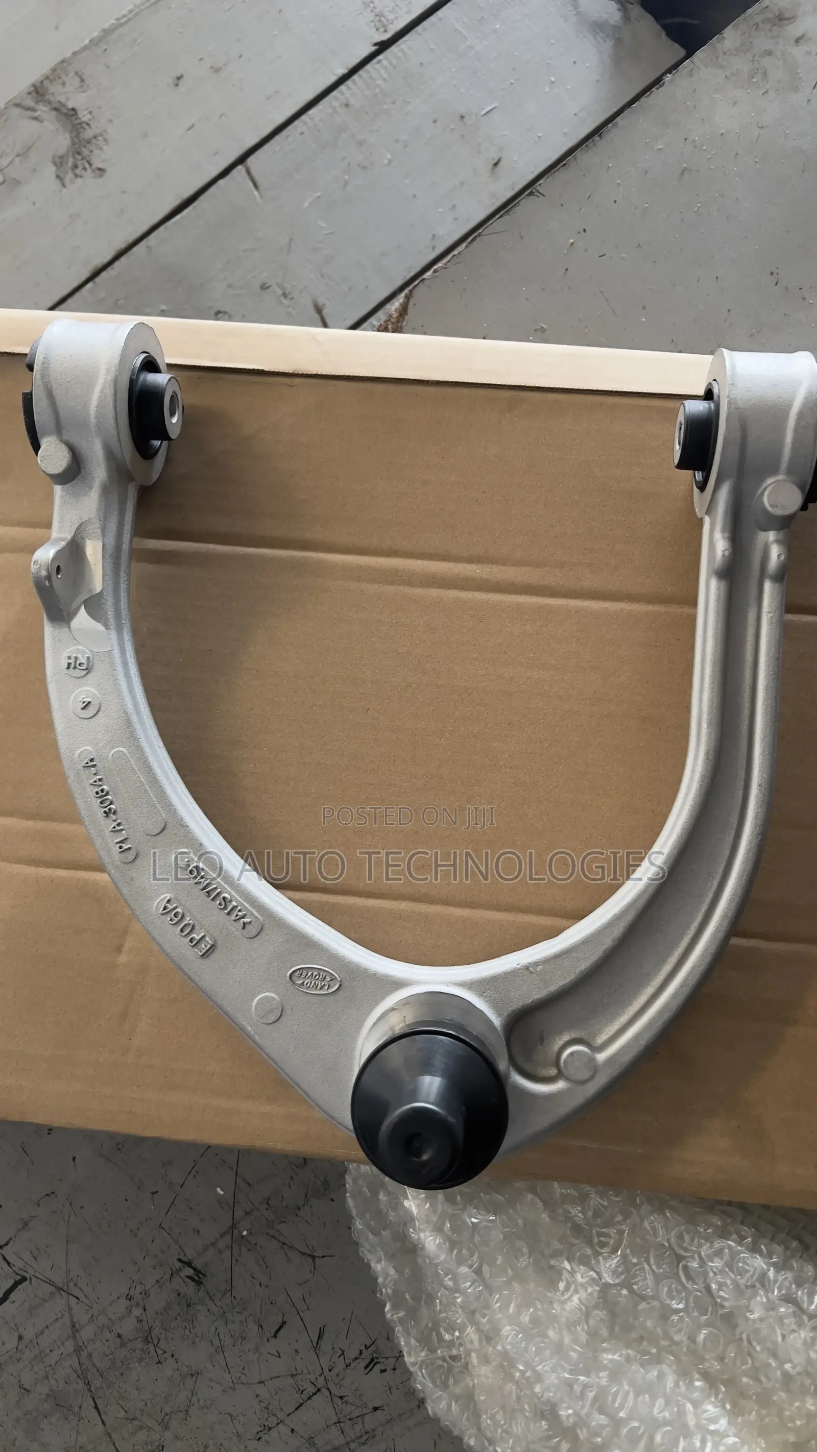 Front Upper Control Arm for Range Rover Vogue L405