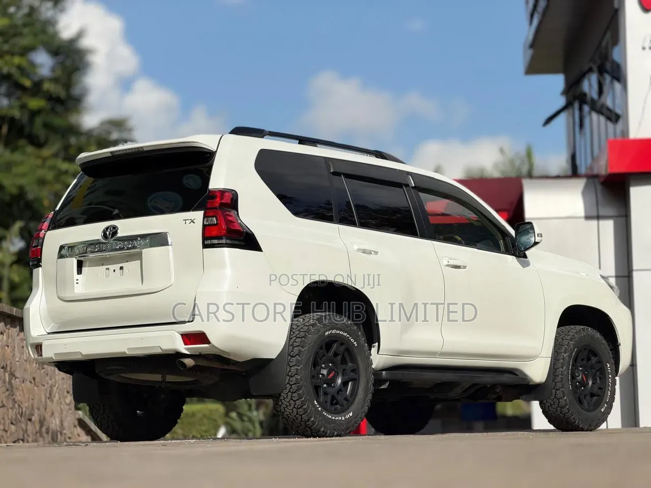 Toyota Land Cruiser Prado 2.8 2019 White