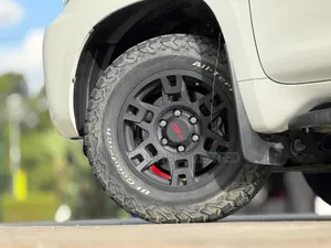 Toyota Land Cruiser Prado 2.8 2019 White