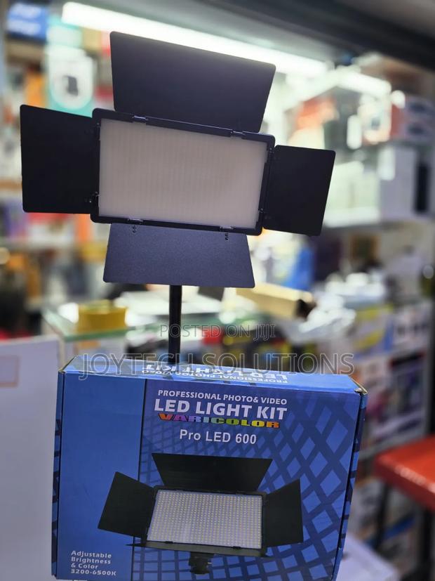 Pro Led 600 Photography Video Light With Stand