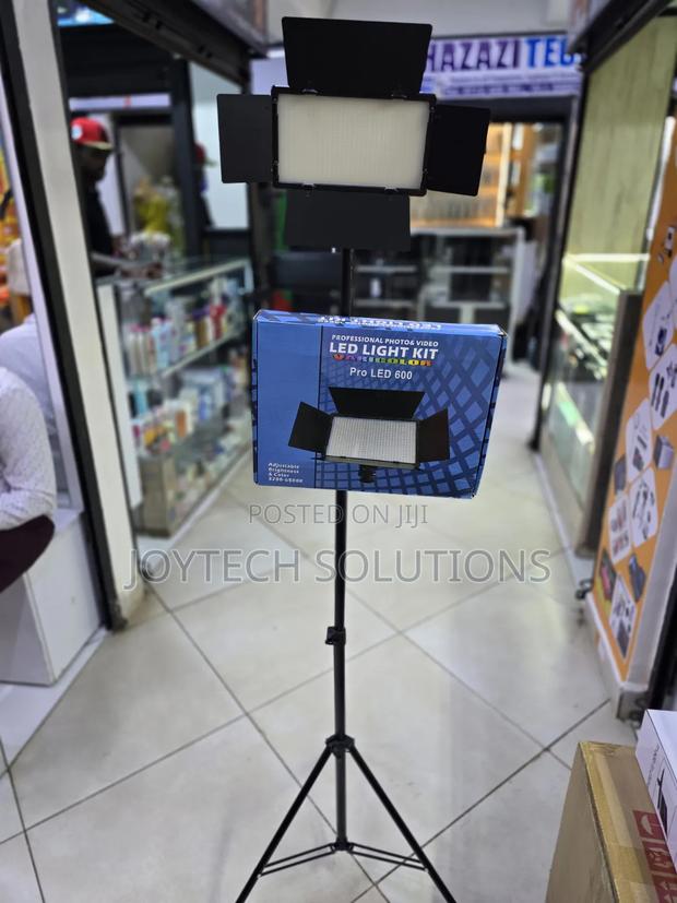 Vedio Light Portable Pro 600+ Stand Led Light for Content Creators