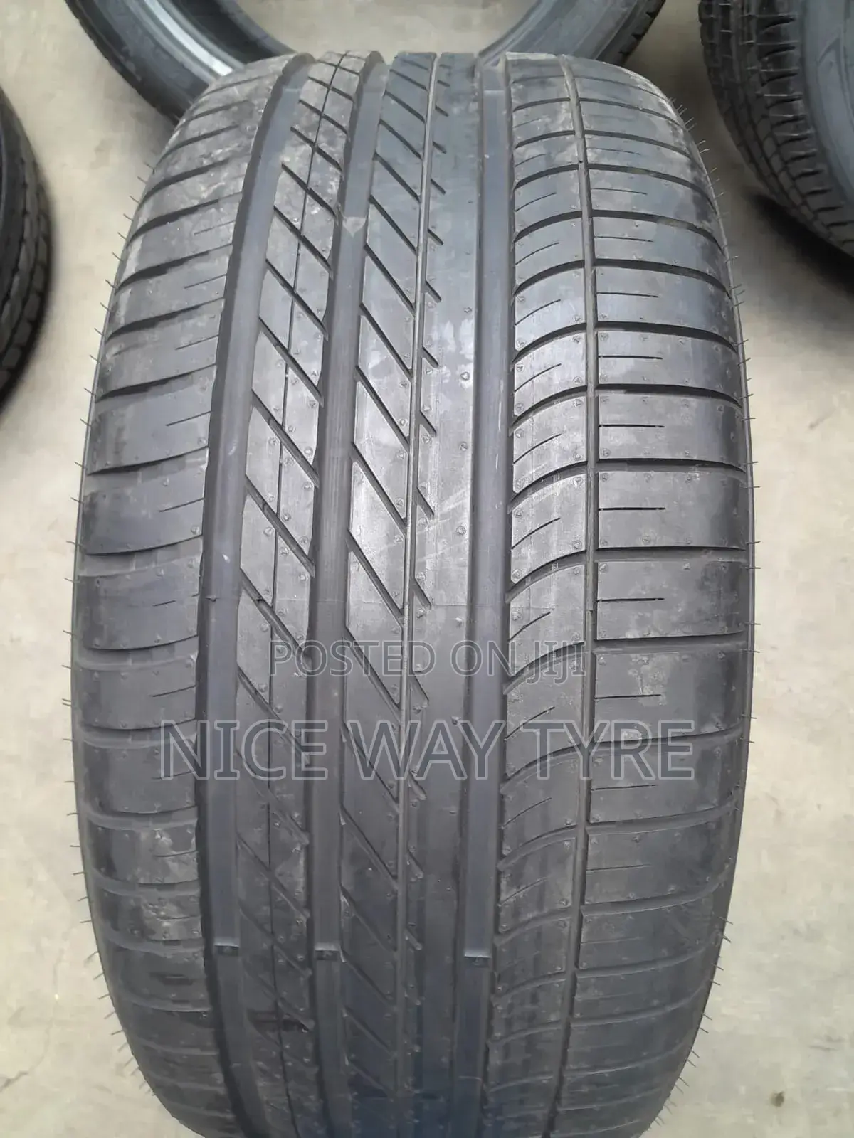 285/45r19 Goodyear