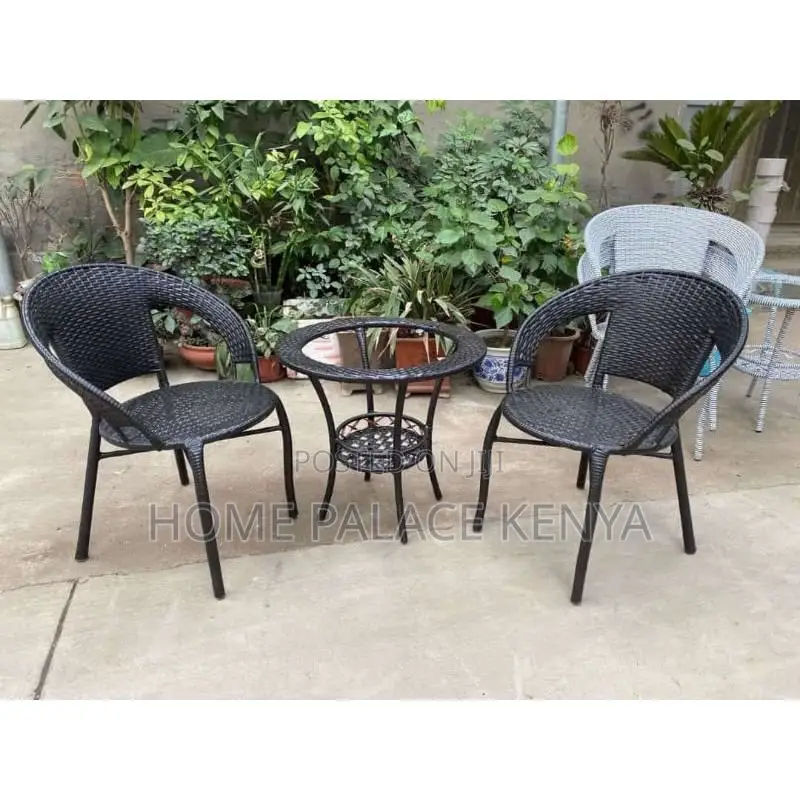 Outdoor Set: Stylish Plastic Weave Rattan Chair and Table