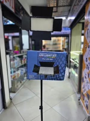 Rechargeable Led Photography Light With Soft Bright Lighting + Tripod