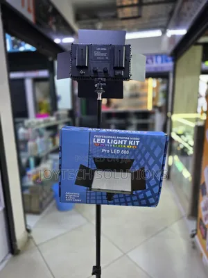 Rechargeable Led Photography Light With Soft Bright Lighting + Tripod