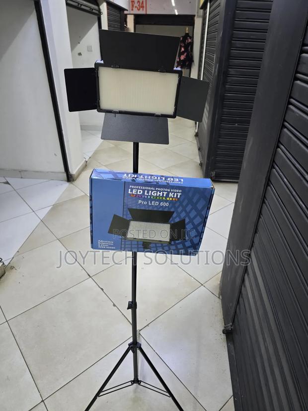 Led Panel Light for Photography Makeup Tiktok and Video Shoot Pro 600.