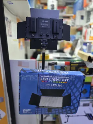 Led Panel Light for Photography Makeup Tiktok and Video Shoot Pro 600.