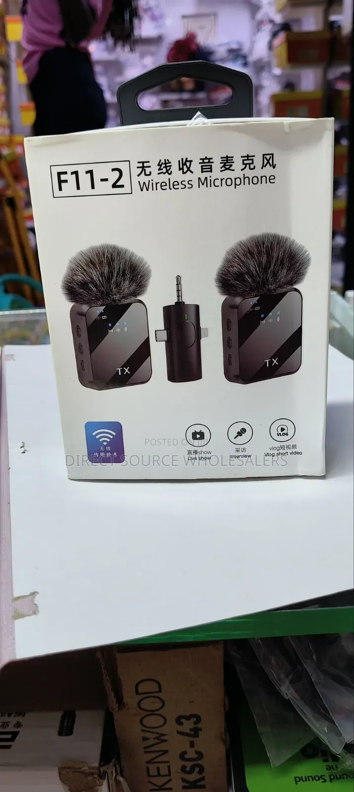 F11-2 Plug Play Wireless Lavalier Mic
F11-2 Mini Wireless Microphone