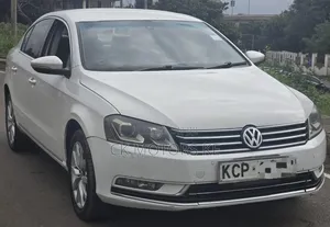 Volkswagen Passat 2011 White