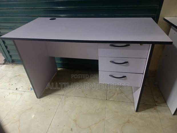 Office Desk 1.4 M Available in Different Colors