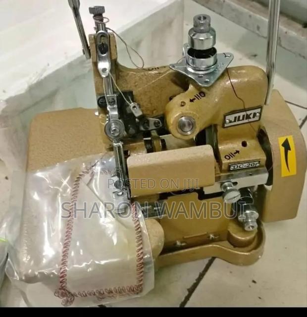 New Juki Overlock Machine/Juki Overlock Machine