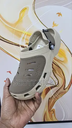 Crocs Classic Clog Sandals 
Light Brown, Khaki
Quality 