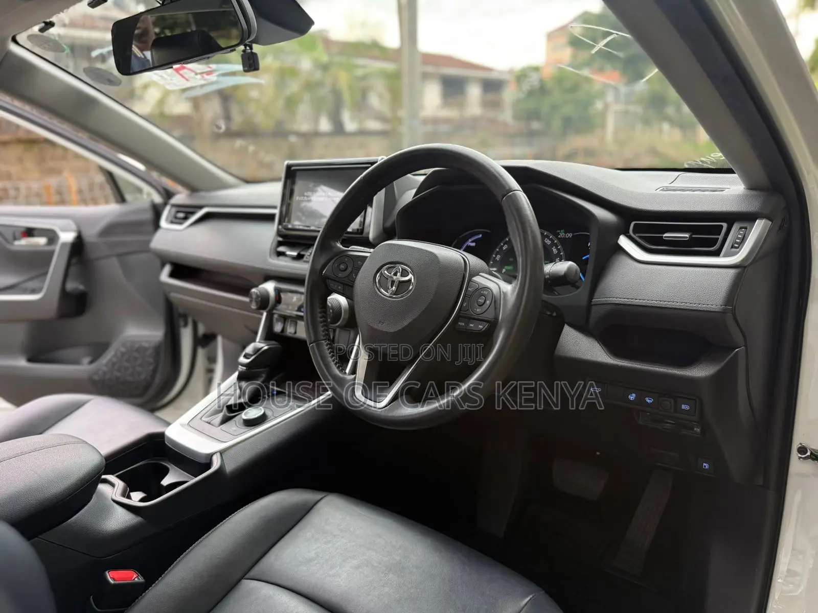 Toyota RAV4 Hybrid 2020 White