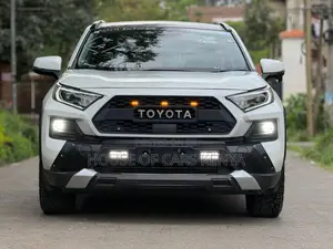 Toyota RAV4 Hybrid 2020 White