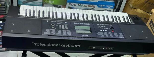 PSR 493 Electronic Keyboard - thumbnail 2