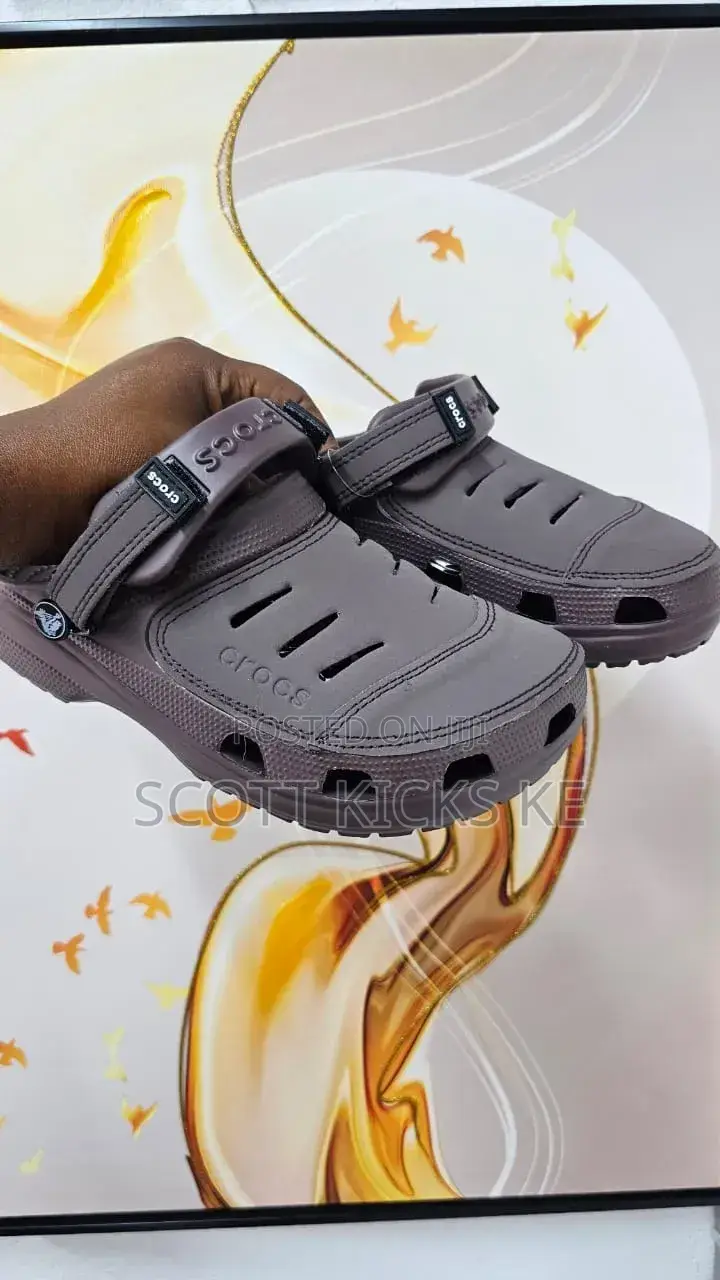 Crocs Classic Classic Clog Light Brown, Chocolate Quality