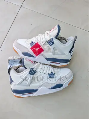 Air Jordan 4 Millitary Blue