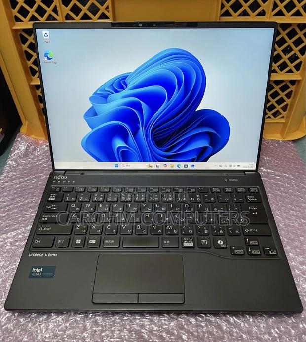 New Laptop Fujitsu Lifebook E736 8GB Intel Core i5 SSD 500GB