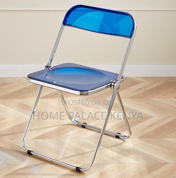 Acrylic Chair: Stackable Crystal Clear Folding Chair - thumbnail 3