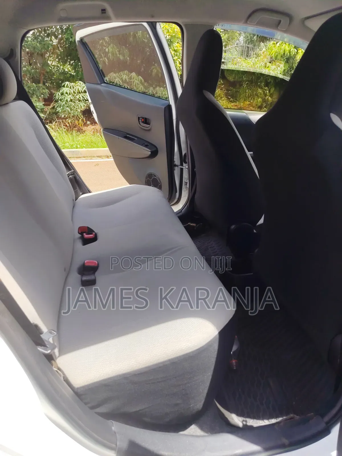Toyota Vitz 2012 White