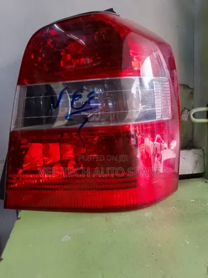 Toyota Kluger Taillight 008