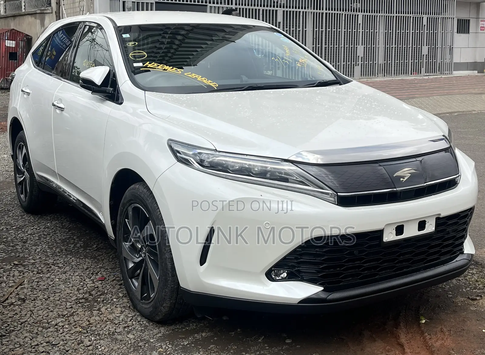 Toyota Harrier 2.0 Turbo 2019 White