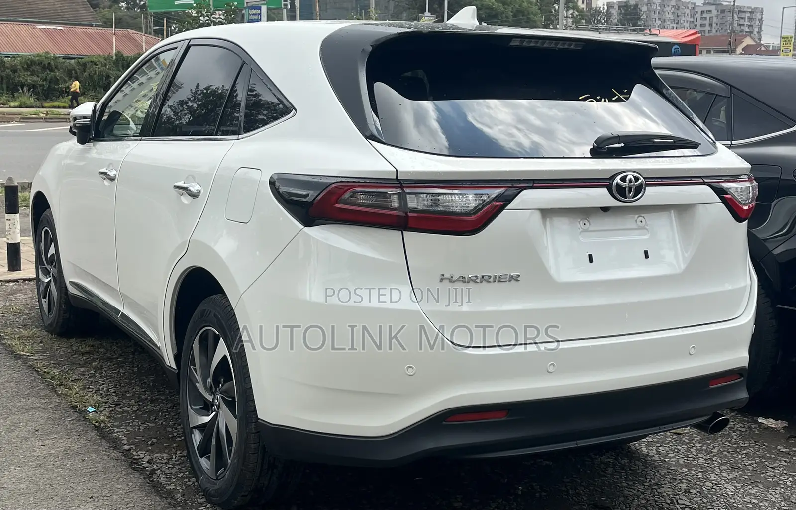 Toyota Harrier 2.0 Turbo 2019 White