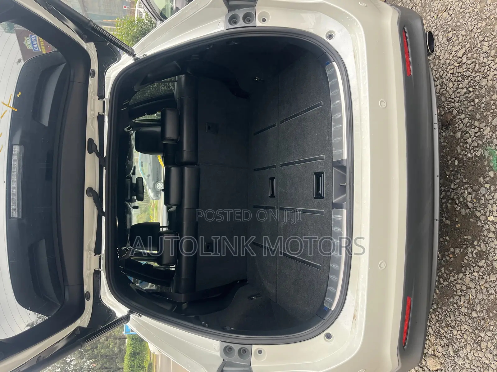 Toyota Harrier 2.0 Turbo 2019 White