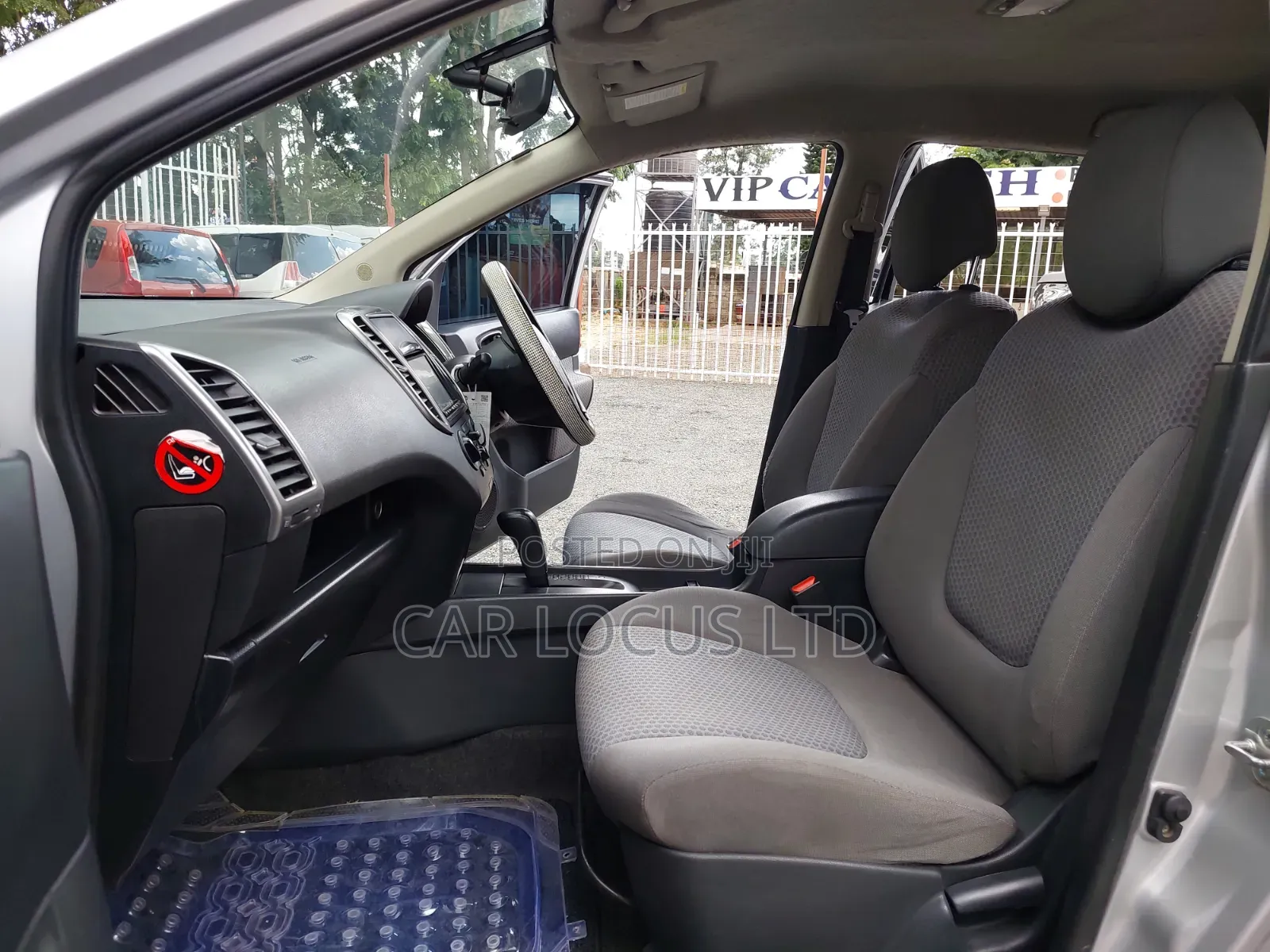 Nissan Wingroad 2014 Silver