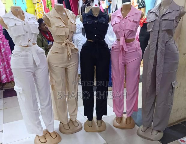 Sharons Fashion Store - main view
