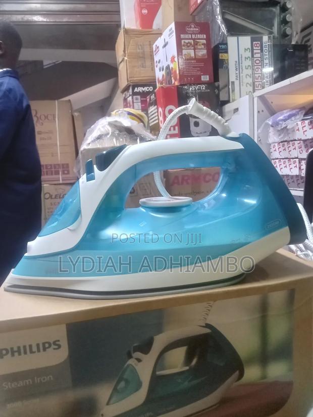Philips Steam Iron - main view