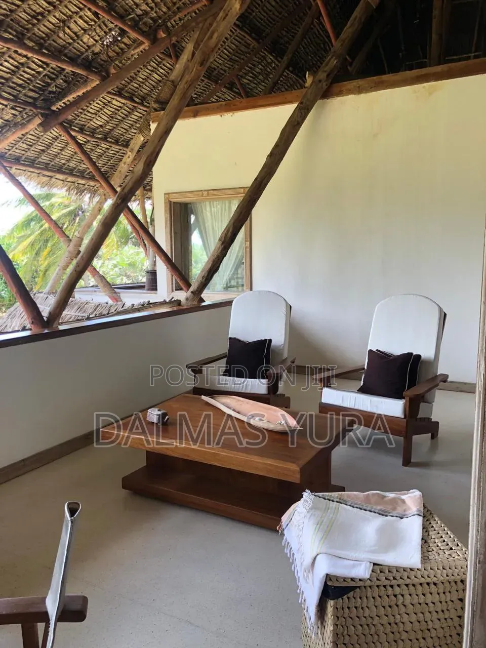 Furnished 2bdrm Apartment in Town Centre for sale