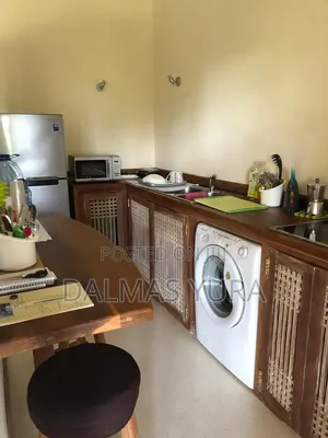 Furnished 2bdrm Apartment in Town Centre for sale