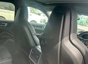 Porsche Cayenne S 2021 Pearl