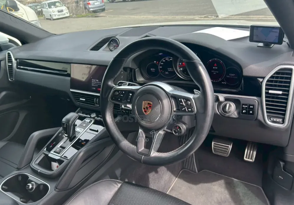 Porsche Cayenne S 2021 Pearl