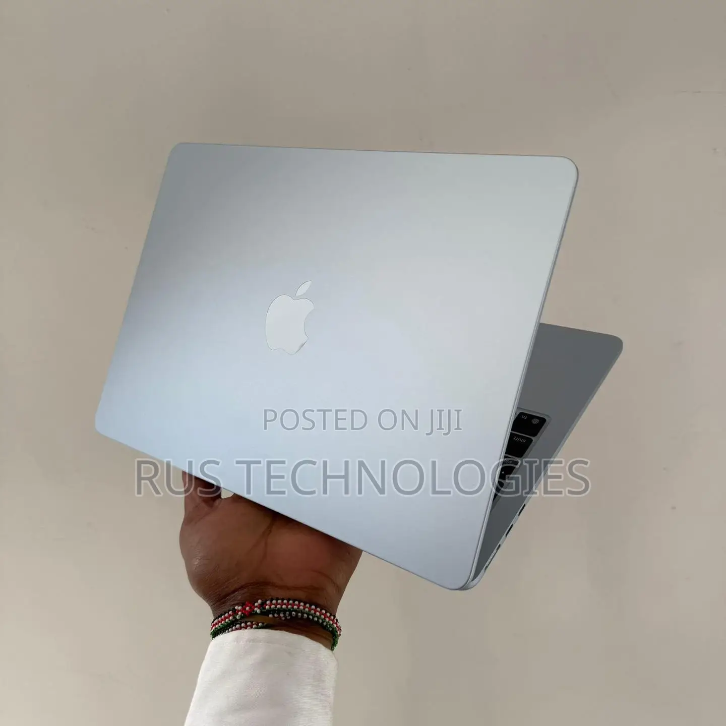 New Laptop Apple MacBook Air 2025 M4 13-inch 16GB Apple M4 SSD 512GB