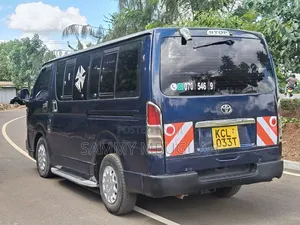 Toyota HiAce 2011 Blue