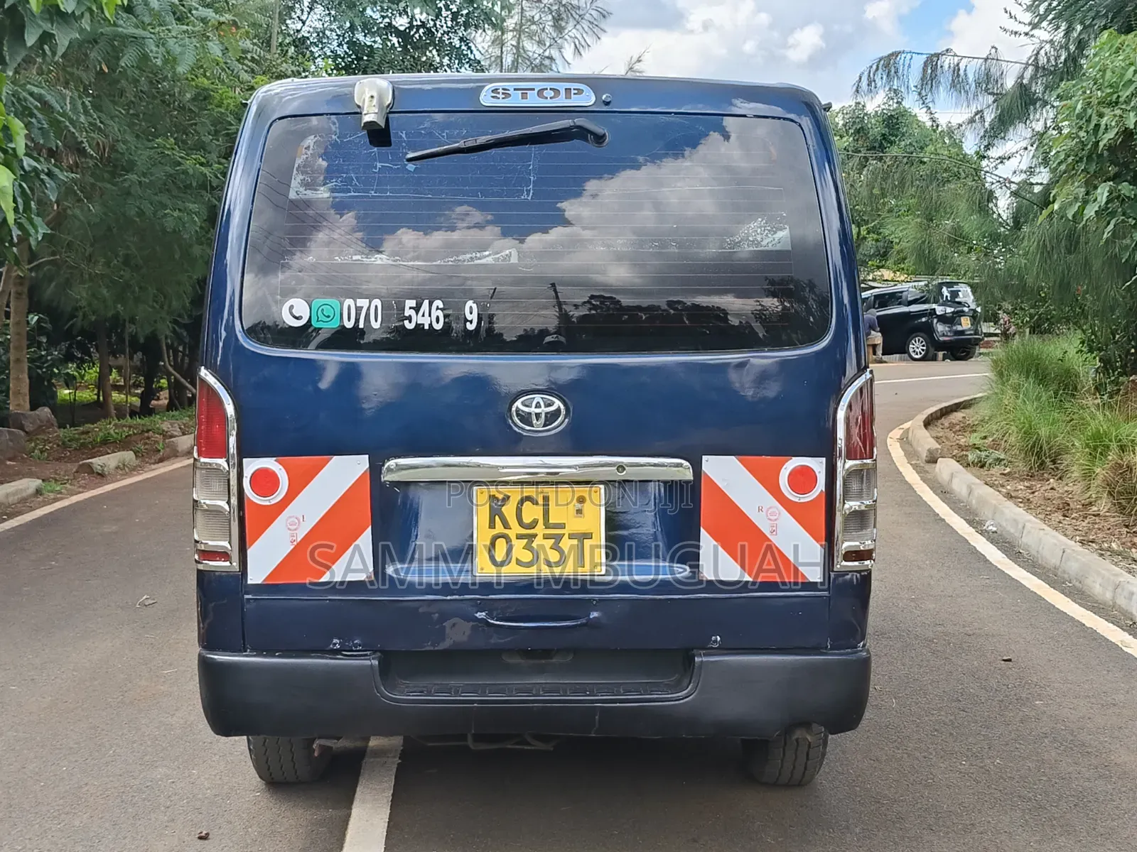 Toyota HiAce 2011 Blue