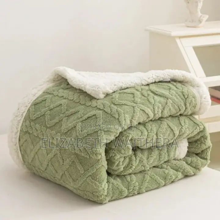 Sherpa Woolen Blankets . 4 by 6_couch Size