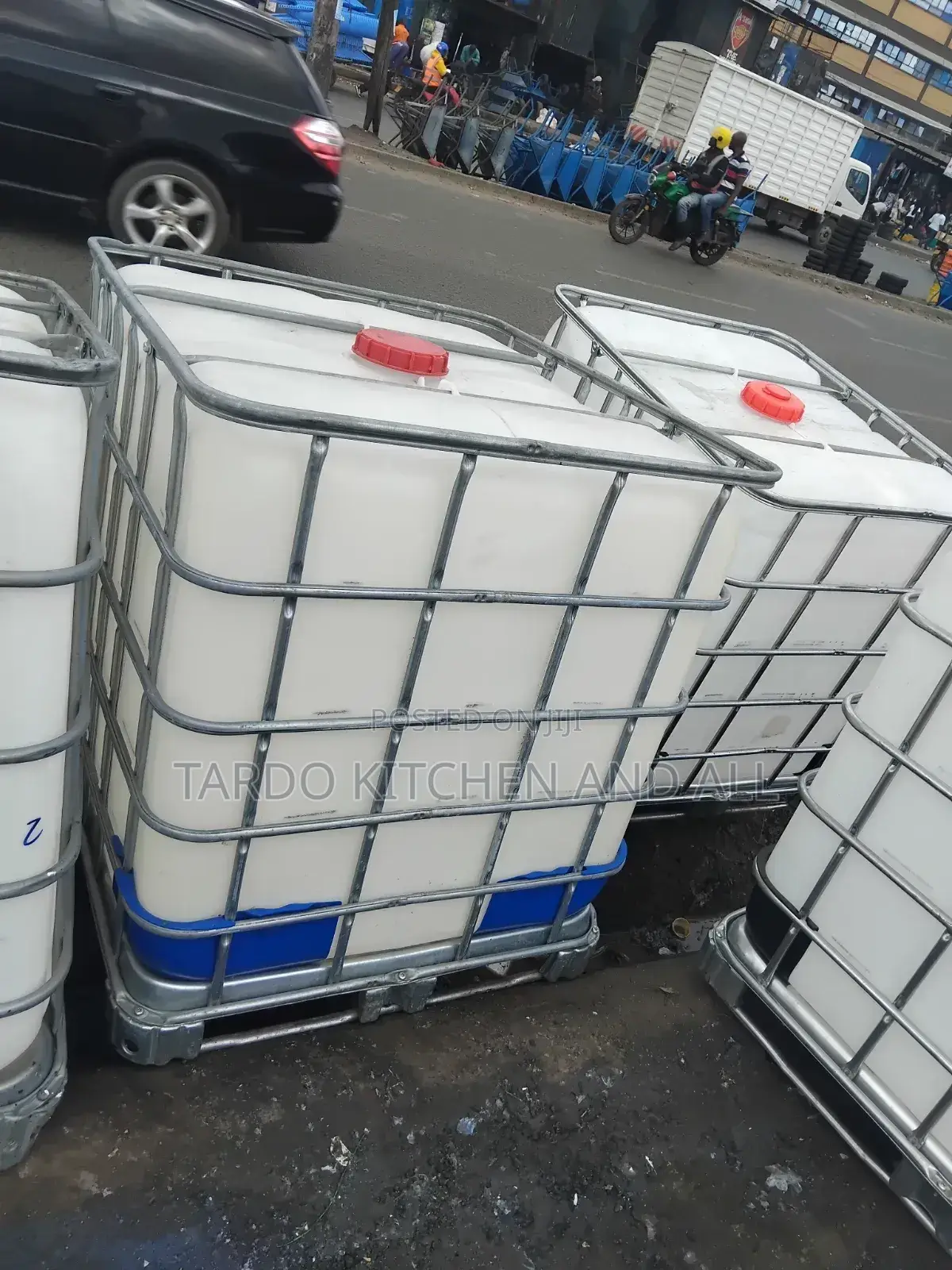 1000 Litres Water Tank.