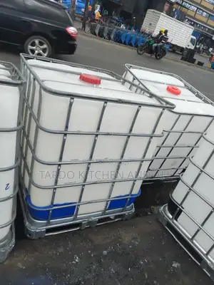 1000 Litres Water Tank.