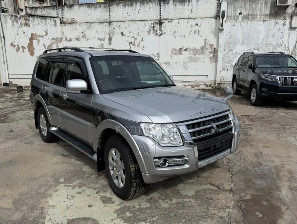 Mitsubishi Pajero V80 3.2 DI-D 2018 Silver