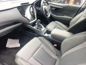 Subaru Outback Premium 2021 Black