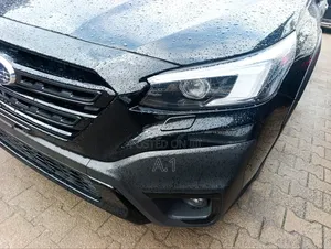 Subaru Outback Premium 2021 Black
