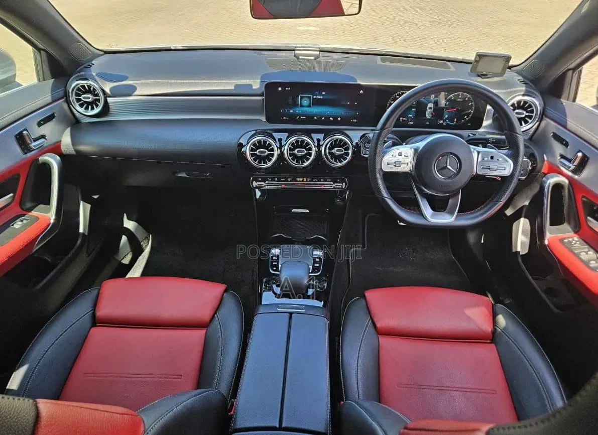 Mercedes-Benz A-Class 2019 Silver